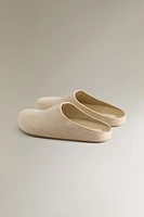 MINIMALIST LINEN CLOGS