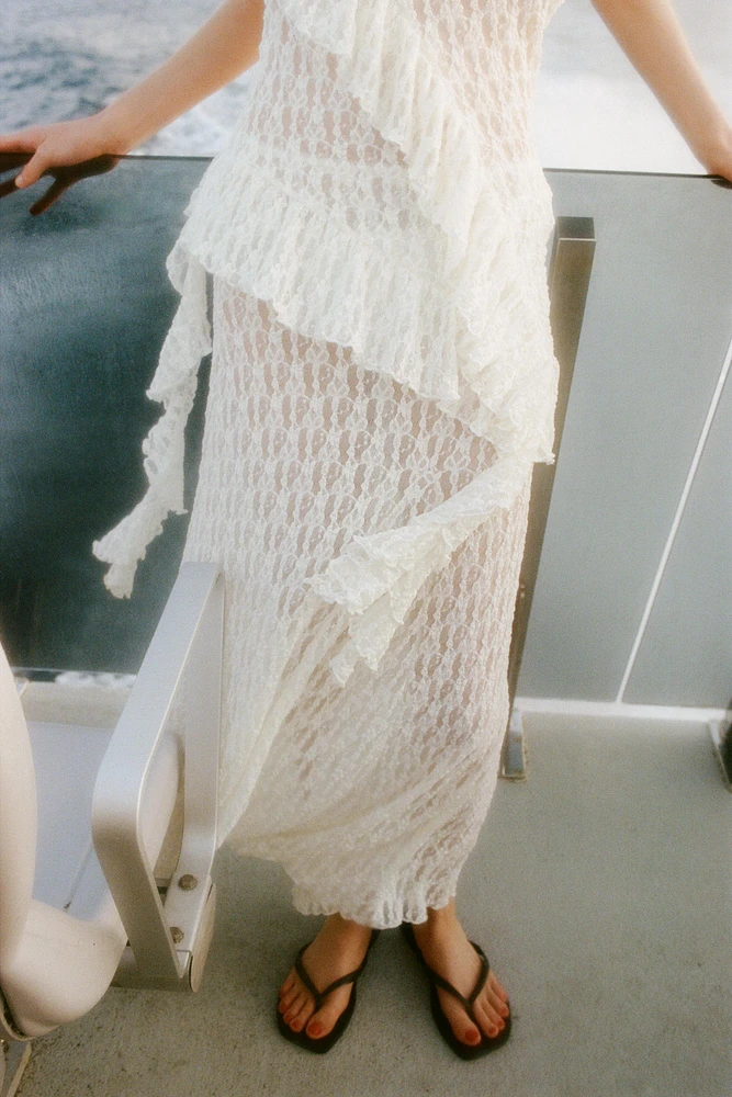 LONG LACE SKIRT