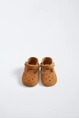 CHAUSSURES AJOURÉES EN CUIR