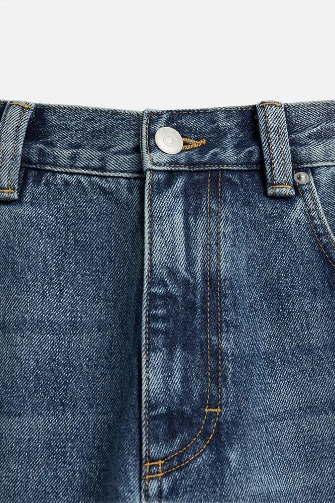EMBROIDERED RELAXED FIT JEANS