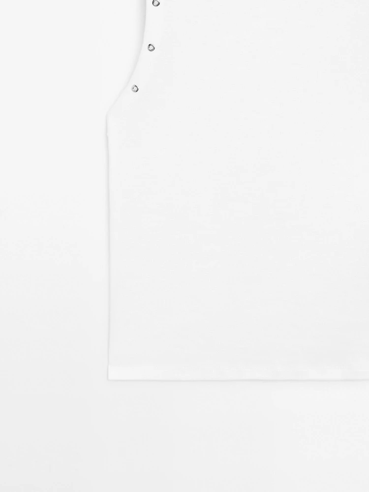 Crew neck T-shirt with eyelet detail