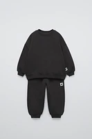 LABEL SWEATSHIRT AND JOGGERS MATCHING SET