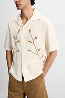 CONTRAST EMBROIDERY SHIRT