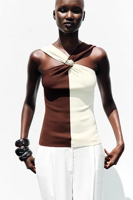 TOP HALTER EN MAILLE