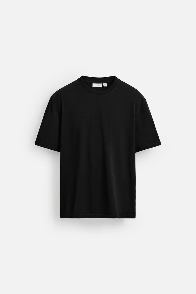 SLIM FIT MEDIUM WEIGHT T-SHIRT