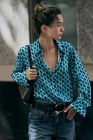 GEOMETRIC PRINT SATIN EFFECT SHIRT