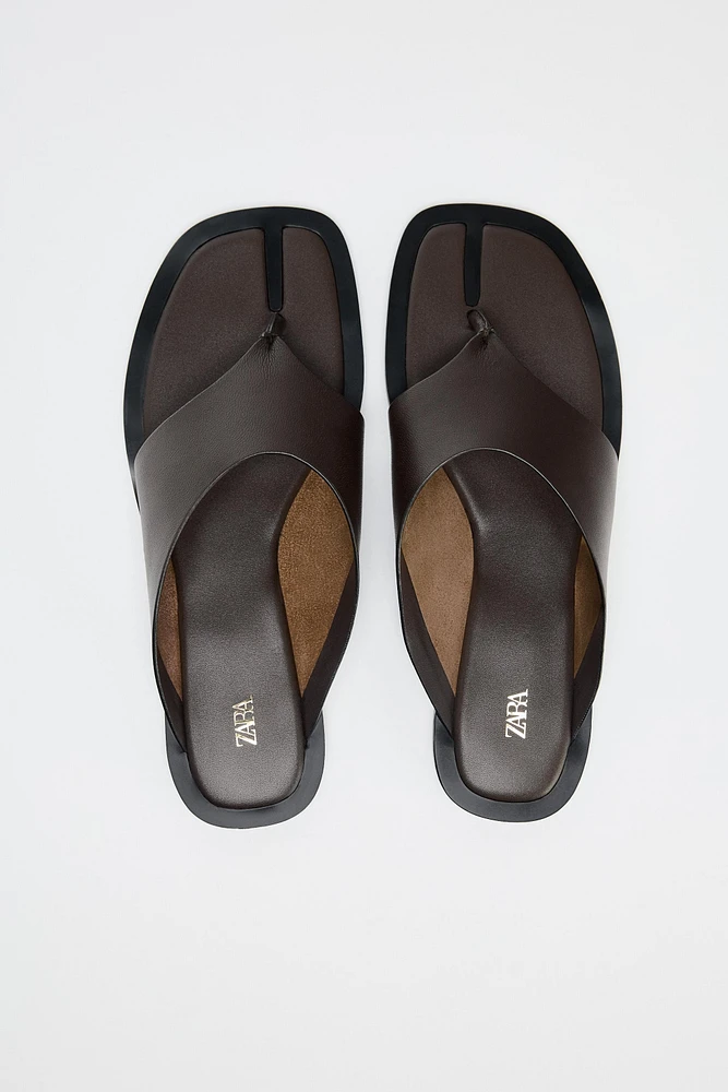 FLAT LEATHER SANDALS