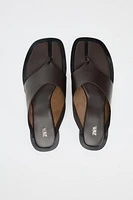 FLAT LEATHER SANDALS