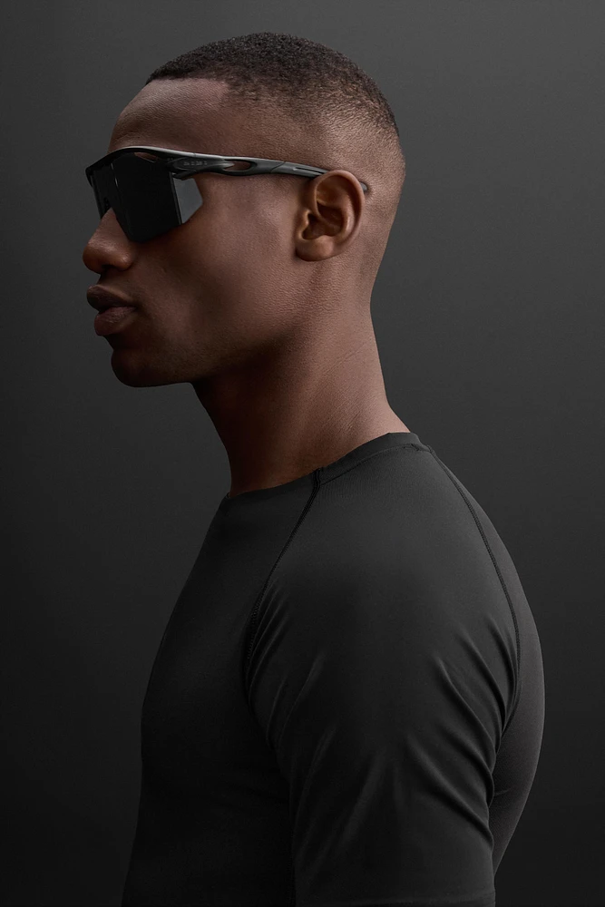 COMPRESSION T-SHIRT
