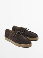 Chaussures en croûte de cuir avec ganse
