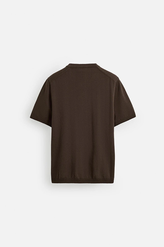 KNIT T-SHIRT WITH BUTTON NECK