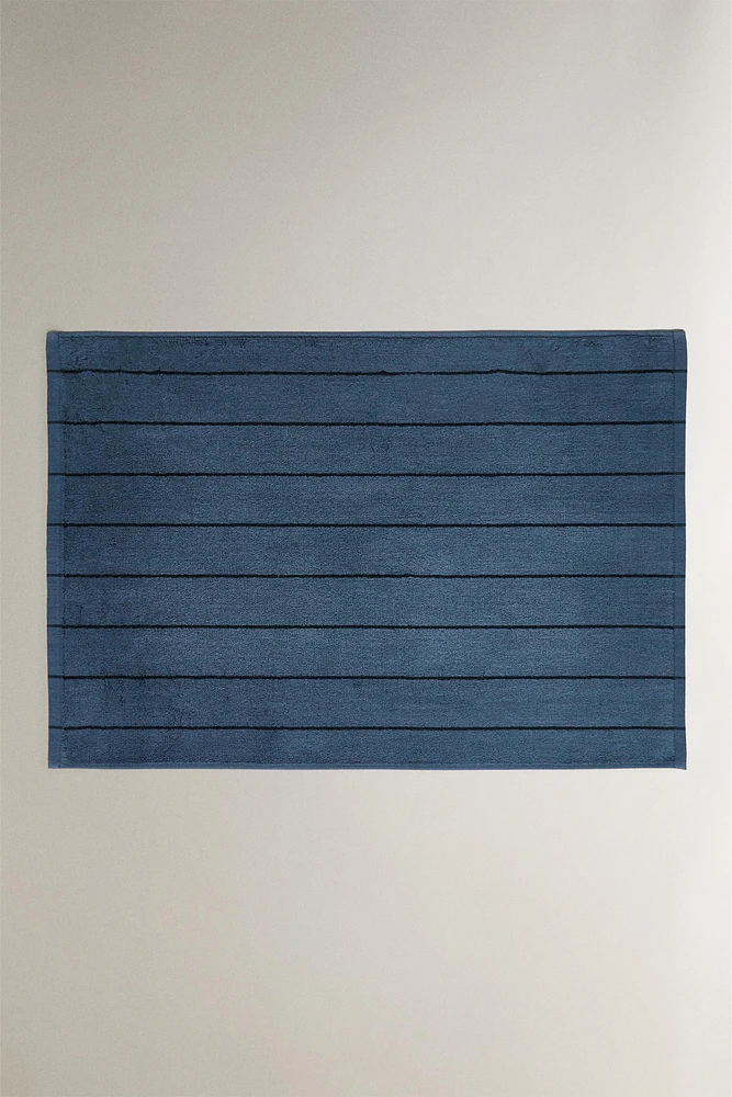 TAPIS DE BAIN RAYURES FINES