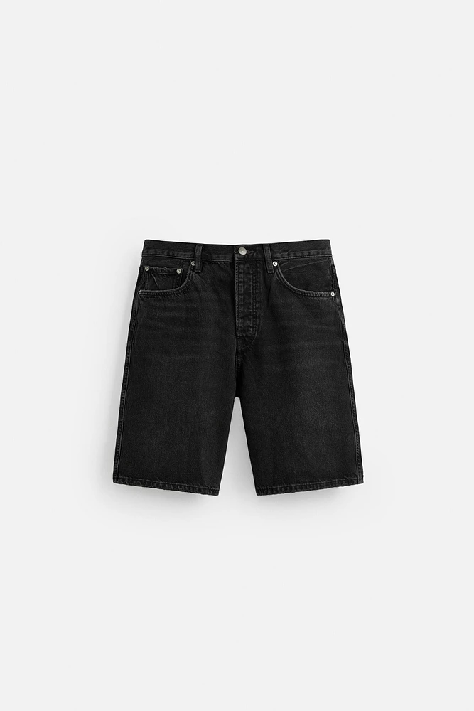 STRAIGHT FIT DENIM SHORTS