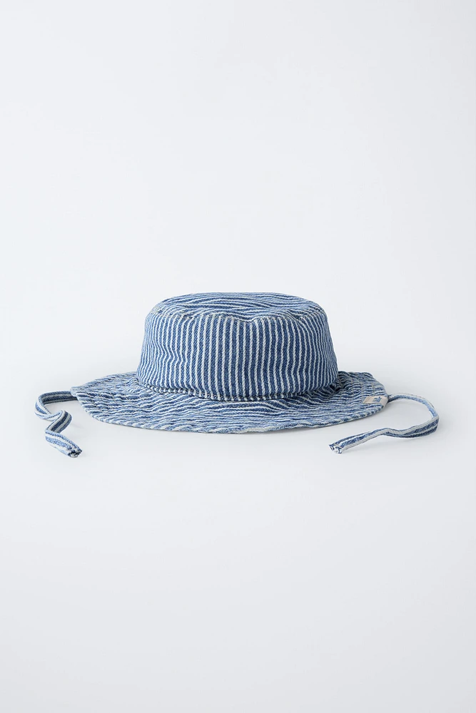 STRIPED TWILL BUCKET HAT