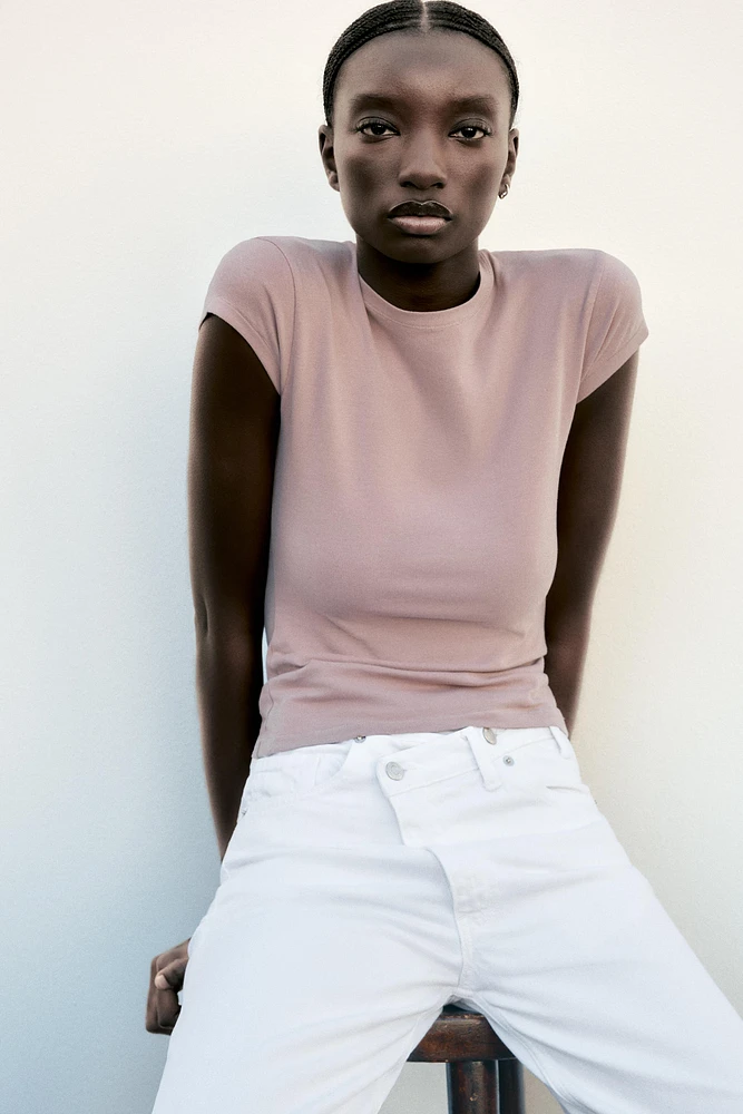 SLIM FIT SHORT SLEEVE T-SHIRT