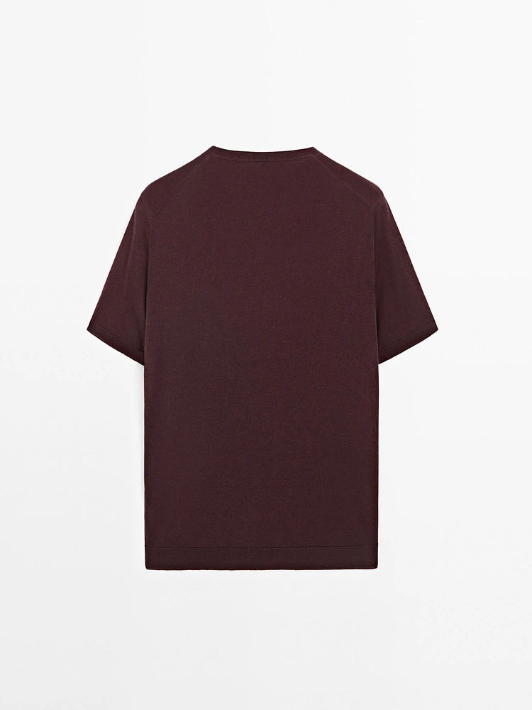 Short sleeve fine knit sweater