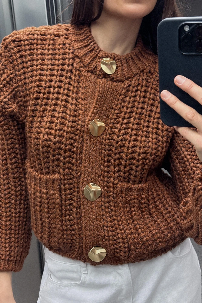 CHUNKY KNIT CARDIGAN