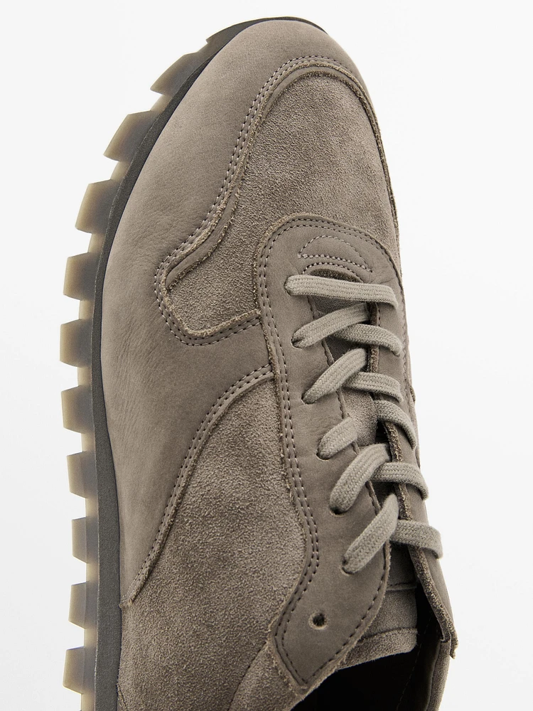 Contrast sneakers
