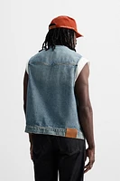 GILET EN DENIM DÉLAVÉ