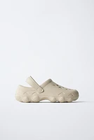 SABOTS CAOUTCHOUTÉS