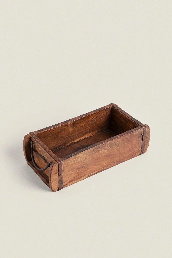 ANTIQUE-FINISH WOODEN BOX