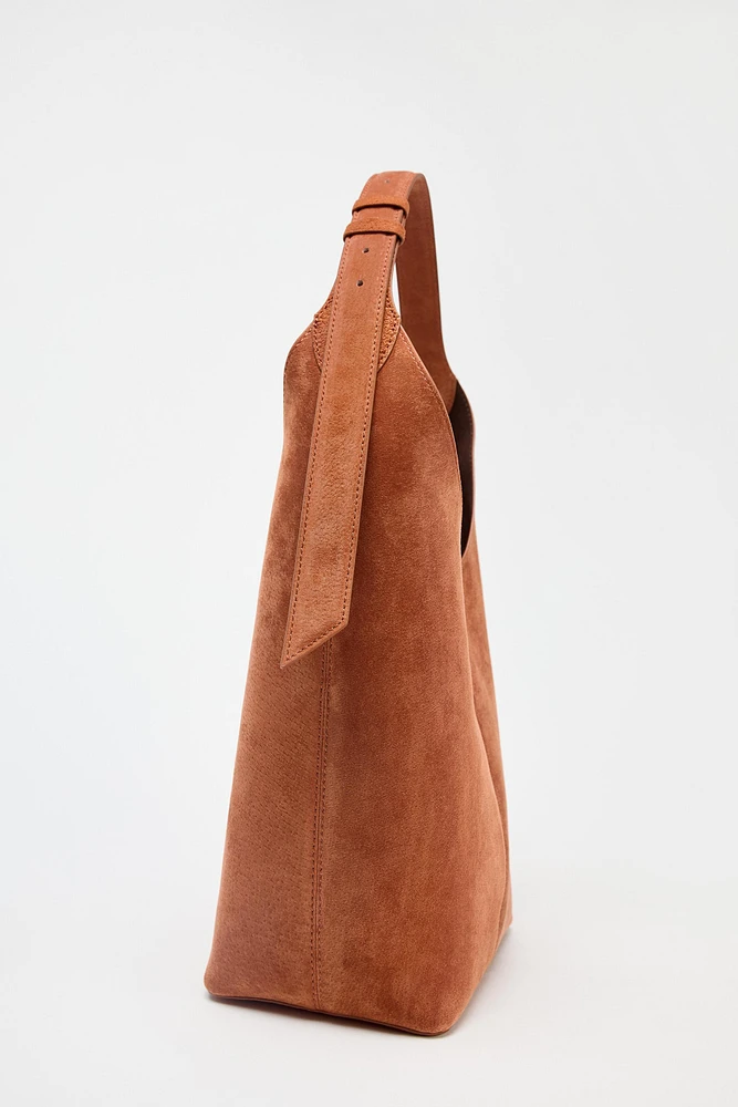 MAXI SAC SEAU EN CUIR DÉTAIL ANSE