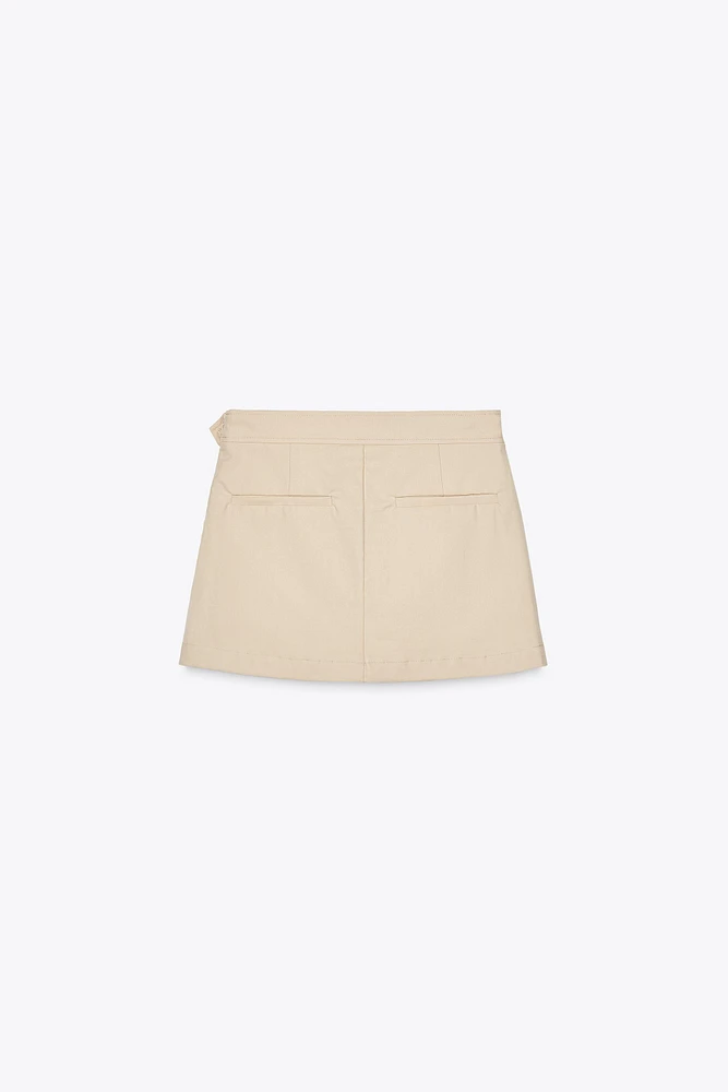 JUPE-CULOTTE BOUTONS