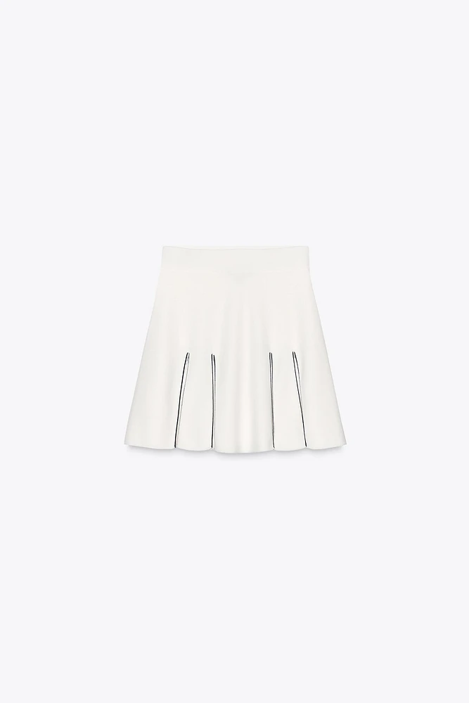 CONTRAST TRIM KNIT MINI SKIRT