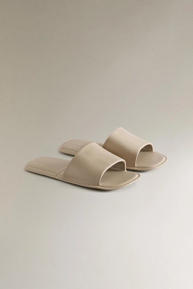 MULES PANTOUFLES À BOUT OUVERT SALLE DE BAIN