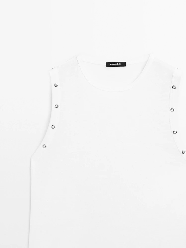 Crew neck T-shirt with eyelet detail