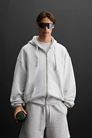 SWEAT À CAPUCHE ET ZIP