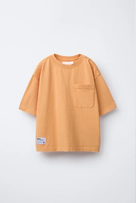 T-SHIRT EFFET DÉLAVÉ À POCHE