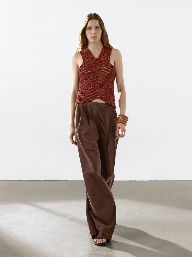 Flowing trousers with double darts