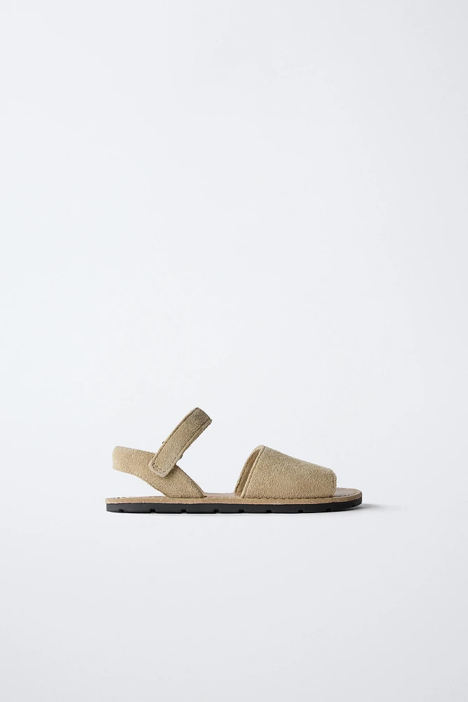 SANDALES EN CUIR