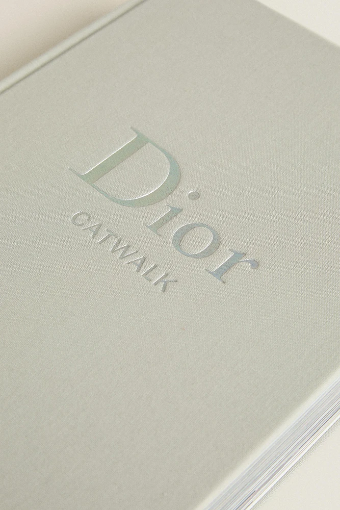 LIVRE DIOR CATWALK