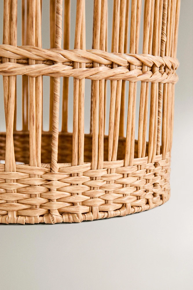 BASKET WITH HANDLES