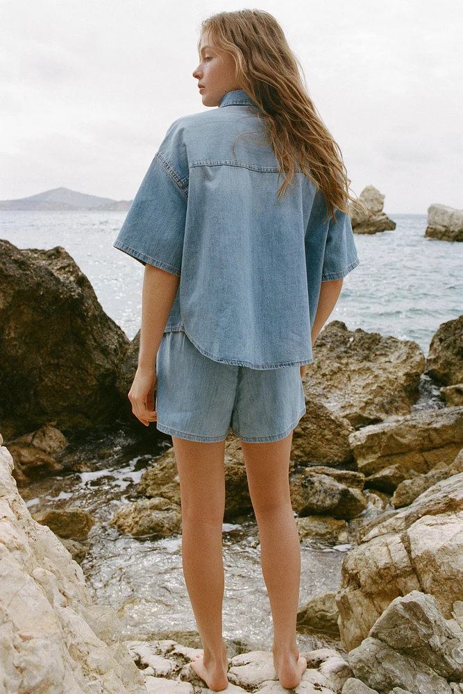 CHEMISE COURTE EN JEAN TRF
