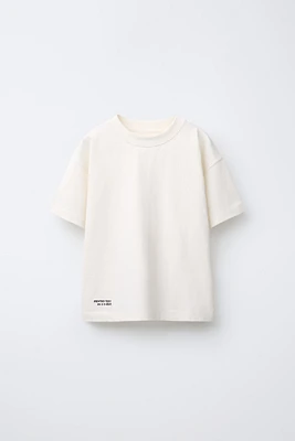 T-SHIRT ÉPAIS AVEC INSCRIPTION BRODÉE