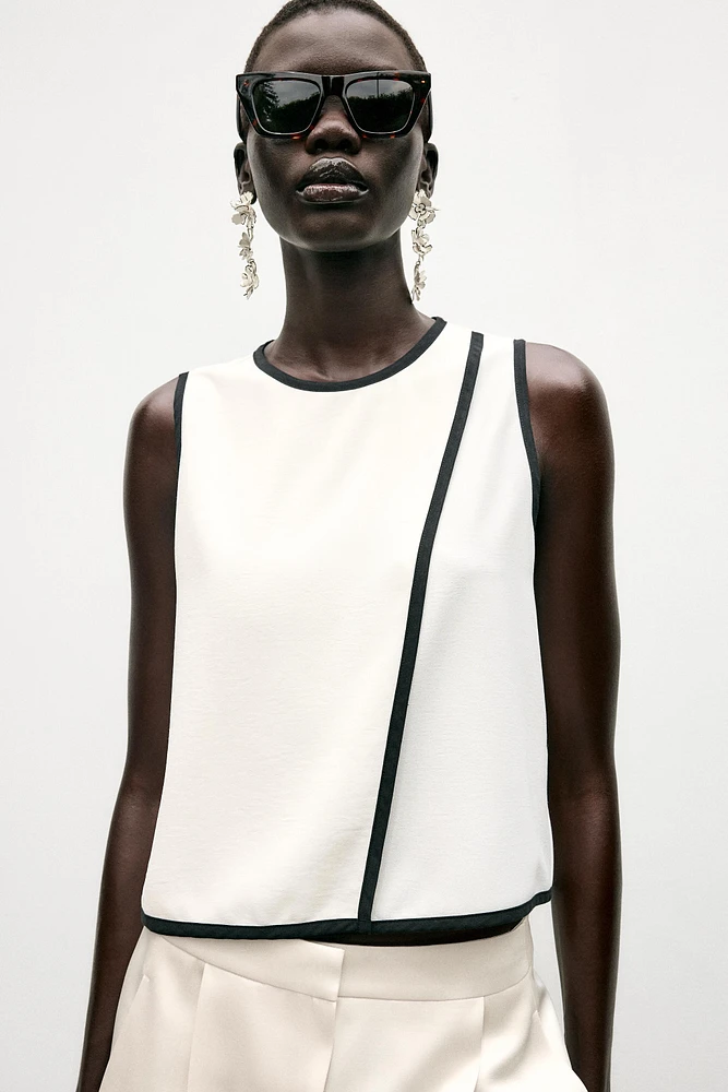CONTRAST TRIM CREPE TOP
