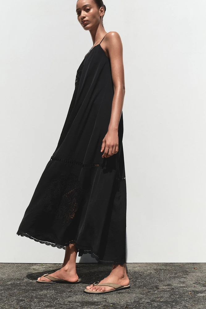 EMBROIDERED VOLUMINOUS MIDI DRESS