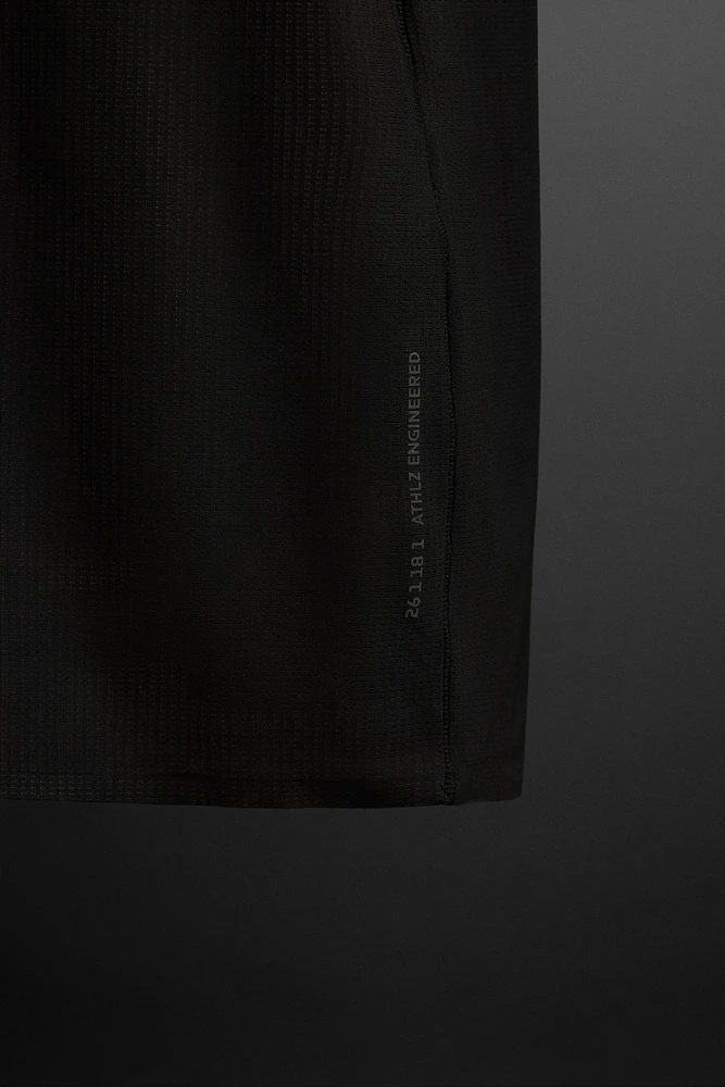 LIGHTWEIGHT TECHNICAL T-SHIRT