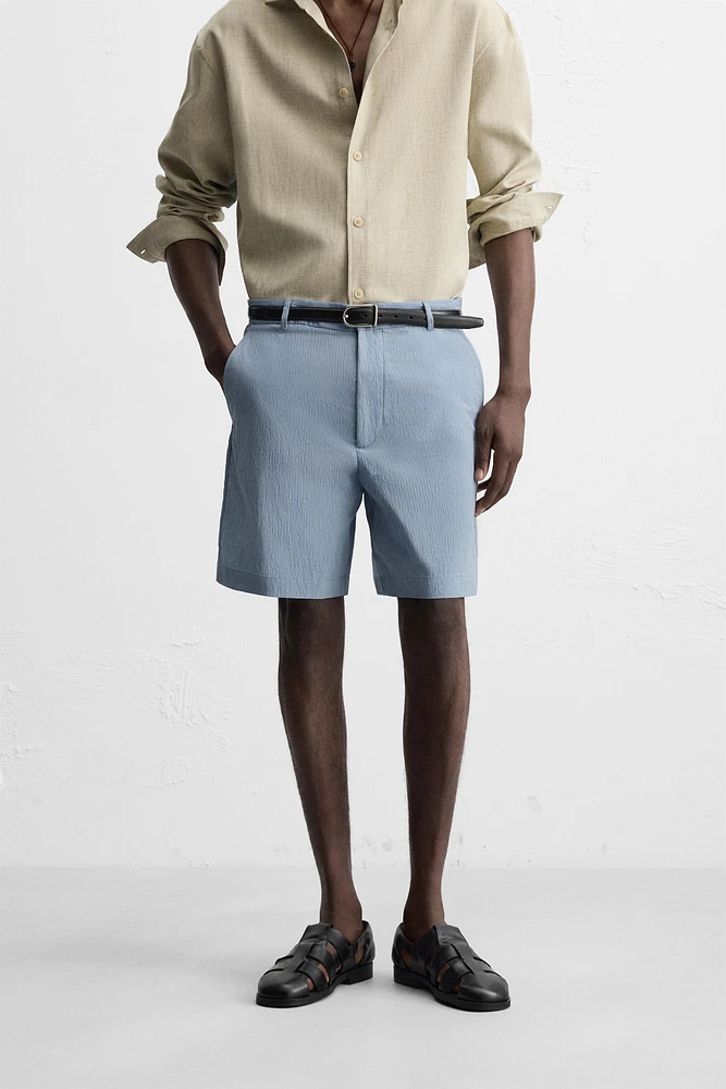 STRIPED CRINKLED EFFECT BERMUDA SHORTS