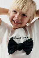 T-SHIRT INSCRIPTION BRODÉE ET LACET