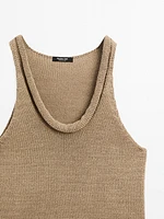 Crop top with neck detail