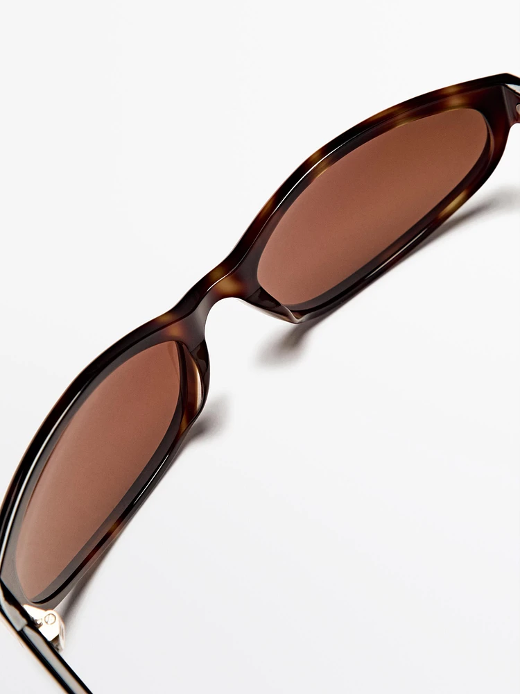 Lunettes de soleil ovales petit format