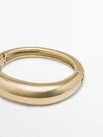 Thick round bracelet