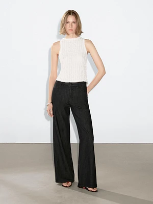 Loose mid-rise wide-leg jeans