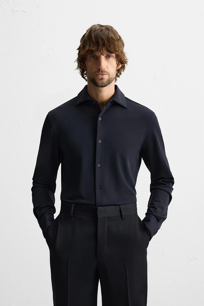 TEXTURED STRETCH SHIRT