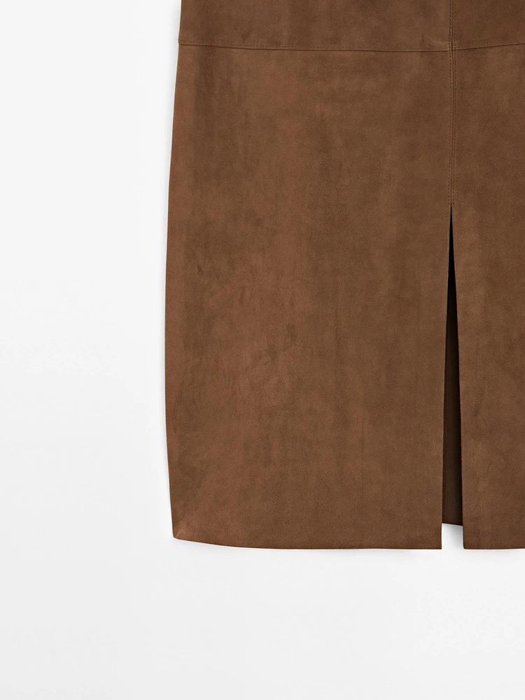 Jupe midi en cuir effet daim