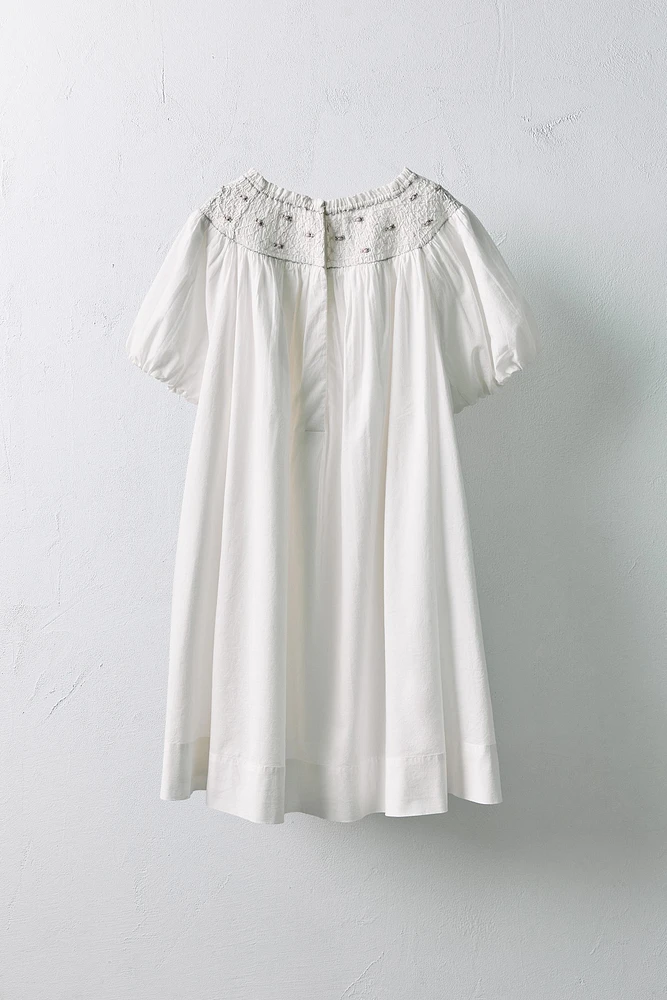 ANS/ ROBE FLEURS BRODÉES ÉDITION LIMITÉE